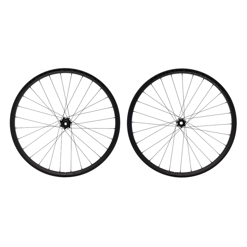 Bontrager Line Pro 30 TLR Carbon Tubeless 27.5″ Wheelset