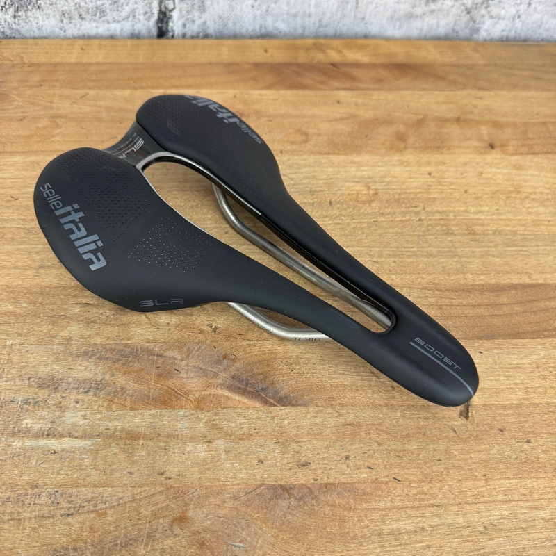Low Mile! Selle Italia SLR Superflow Boost 7x7mm Titanium 316 Rails 145mm Saddle