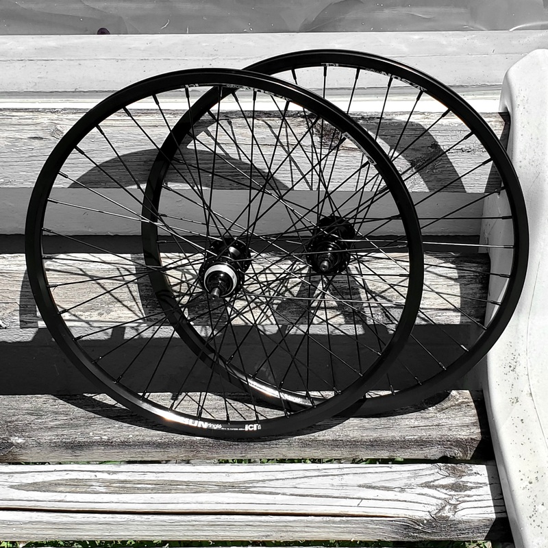 20×1-1/8″ Sun ICI-1 Sealed Cartridge Flip/Flop BMX Wheelset – Pair – Black’d Out