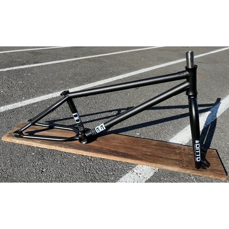 Ditto BMX 1984 OG Frame & Fork Kit (22″) Matte Black – 21.75″ Top Tube
