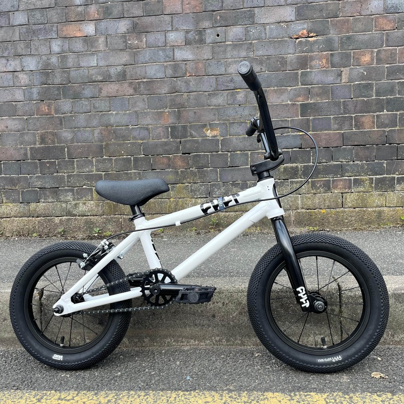 Cult 2025 Juvenile 14 Inch Bike White White